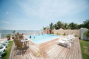 CML Beach Resort & Water Park