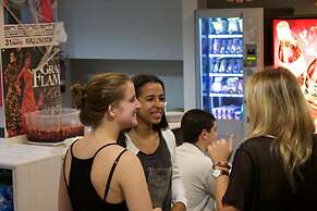 Hola Hostal Eixample - Hostel