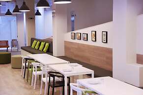 Hola Hostal Eixample - Hostel