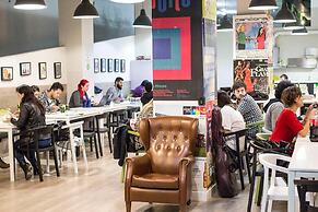 Hola Hostal Eixample - Hostel