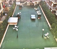 Hola Hostal Eixample - Hostel