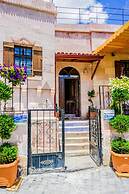 Valley Inn Cave Hotel