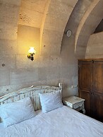 Valley Inn Cave Hotel