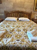 Valley Inn Cave Hotel