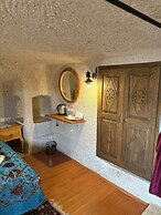 Valley Inn Cave Hotel