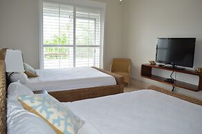 Okol Paraiso by Riviera Rentals