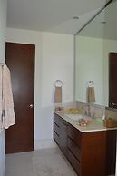 Okol Paraiso by Riviera Rentals