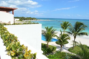 Okol Paraiso by Riviera Rentals