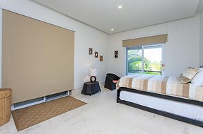 Okol Paraiso by Riviera Rentals