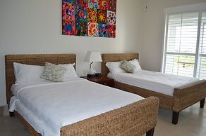 Okol Paraiso by Riviera Rentals