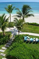 Okol Paraiso by Riviera Rentals