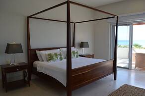 Okol Paraiso by Riviera Rentals