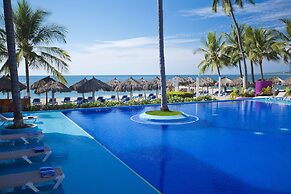 Crown Paradise Club Puerto Vallarta All Inclusive