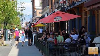 Discovery Bay Resort by KVR