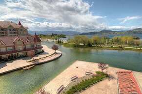 Discovery Bay Resort by KVR