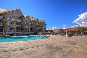 Discovery Bay Resort by KVR