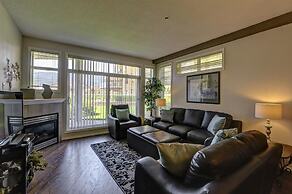 Discovery Bay Resort by KVR