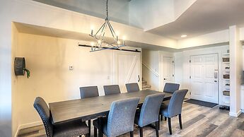 Discovery Bay Resort by KVR