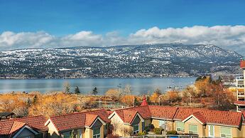 Discovery Bay Resort by KVR