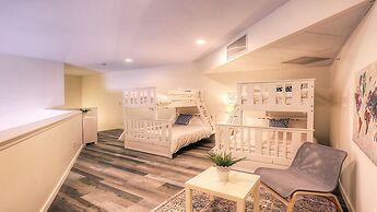 Discovery Bay Resort by KVR