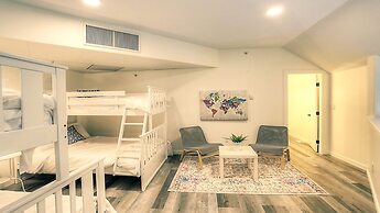 Discovery Bay Resort by KVR