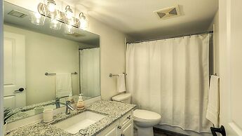 Discovery Bay Resort by KVR