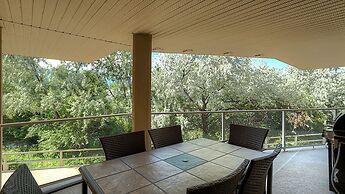 Discovery Bay Resort by KVR