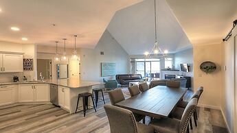 Discovery Bay Resort by KVR