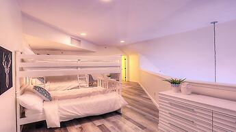 Discovery Bay Resort by KVR