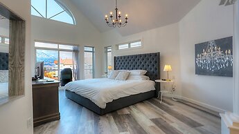 Discovery Bay Resort by KVR