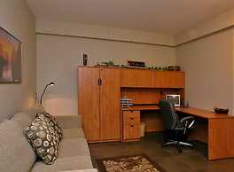 Sunset Waterfront Resort by KVR