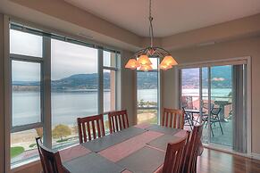 Sunset Waterfront Resort by KVR