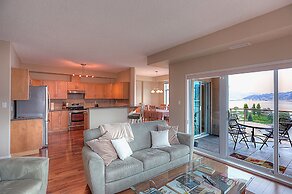 Sunset Waterfront Resort by KVR