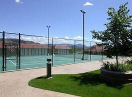 Sunset Waterfront Resort by KVR