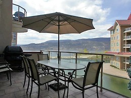 Sunset Waterfront Resort by KVR