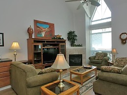 Sunset Waterfront Resort by KVR