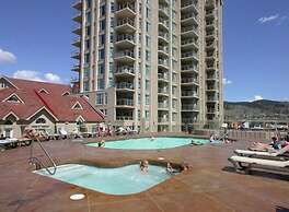 Sunset Waterfront Resort by KVR