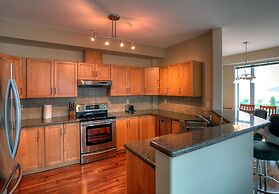 Sunset Waterfront Resort by KVR