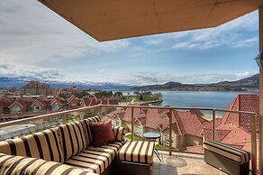 Sunset Waterfront Resort by KVR