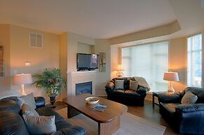 Sunset Waterfront Resort by KVR