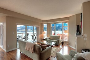 Sunset Waterfront Resort by KVR