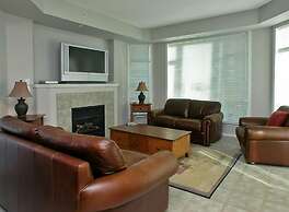 Sunset Waterfront Resort by KVR