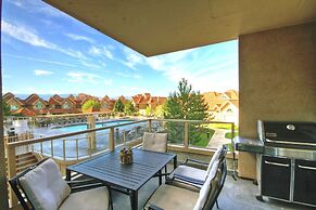 Sunset Waterfront Resort by KVR