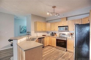 Sunset Waterfront Resort by KVR