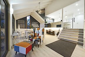 Crusoe's Beach House Ocean Views