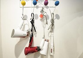 bnb+ Costelun Akiba - Hostel, Caters to Women