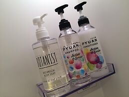 bnb+ Costelun Akiba - Hostel, Caters to Women