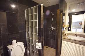 Bougainvillea Terrace House