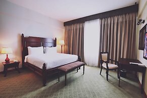 The Regency Waterfront Hotel