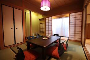 Nagomiya Kyoto Kamishichiken